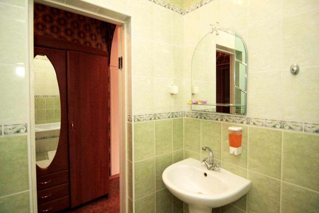 Admiral Hotel Skadovsʼk Quarto foto